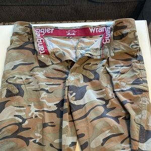 Wrangler Outdoor Camouflage camo hunting pants Mens size 38x30